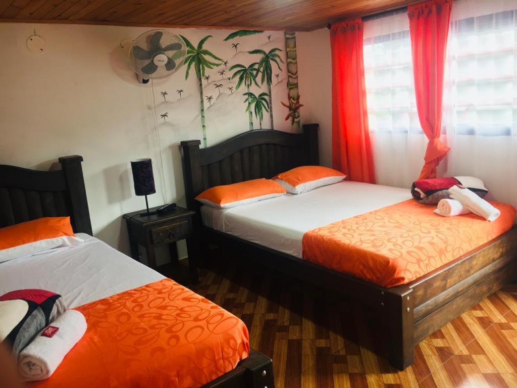 Finca Turistica Santa Clara Vandrerhjem Calarcá Eksteriør bilde