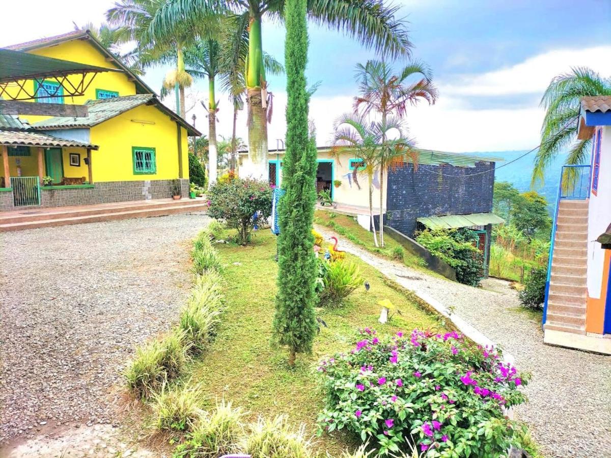 Finca Turistica Santa Clara Vandrerhjem Calarcá Eksteriør bilde